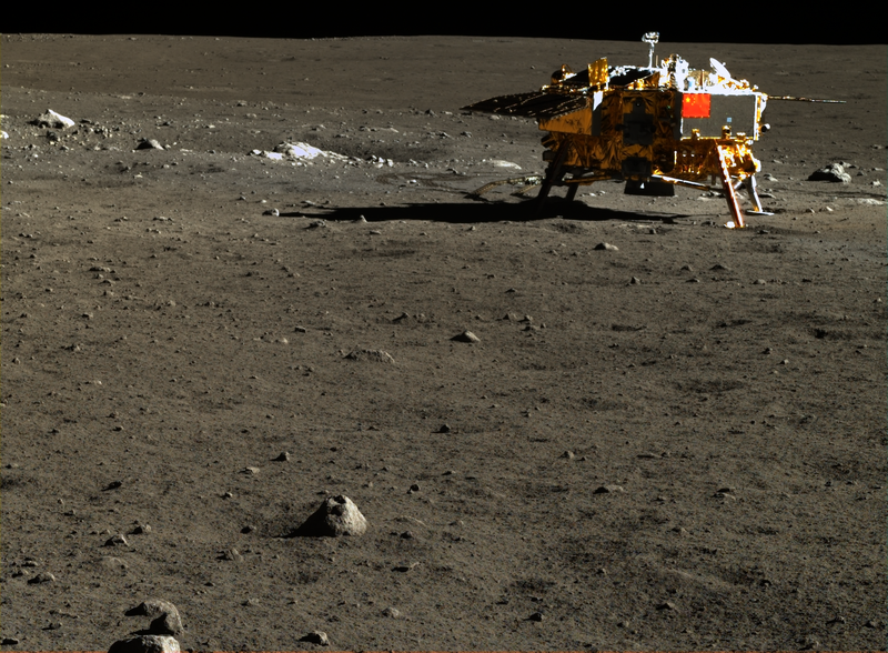 Illustration for article titled La Agencia Espacial China publica nuevas y espectaculares fotos a color de la Luna